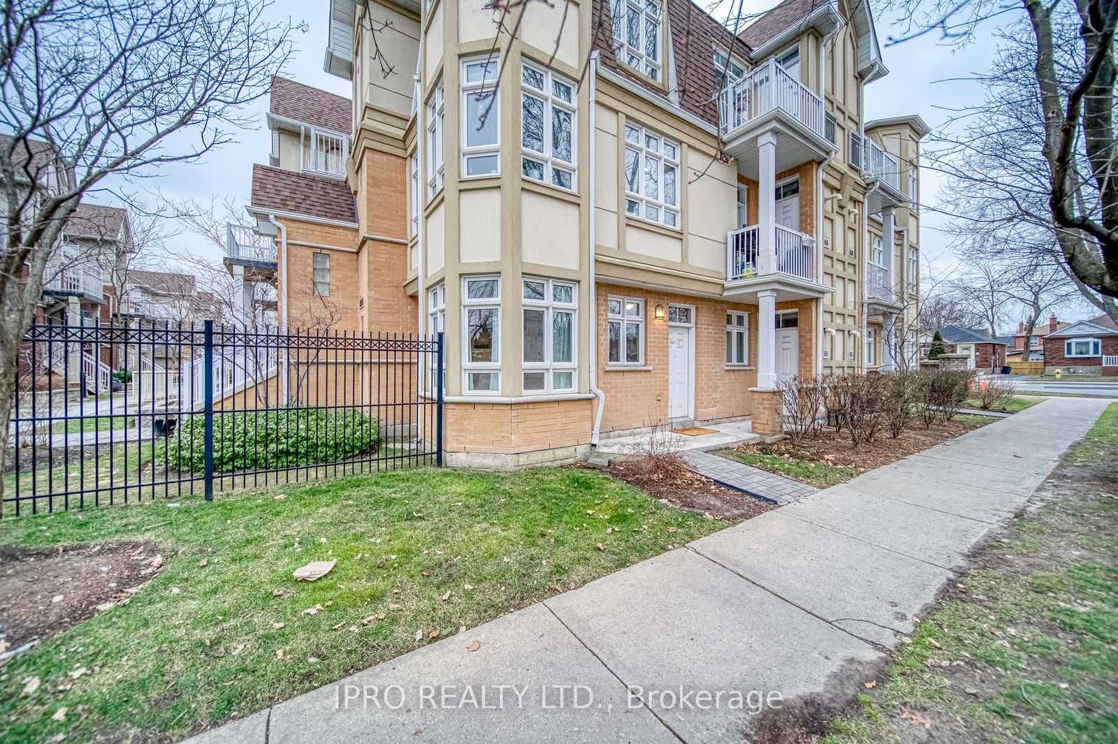 1947 Lawrence Ave, unit #2 for sale