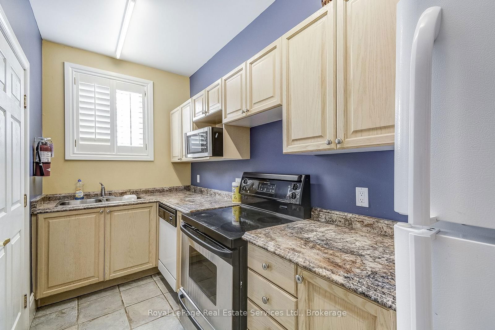 1431 Walkers Line, unit 411 for sale