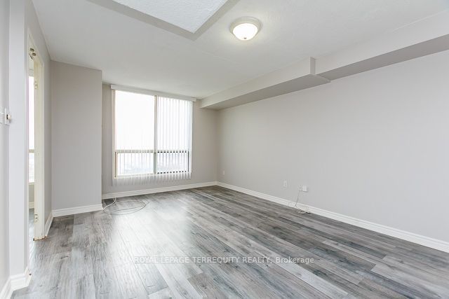 101 Subway Cres, unit 2205 for rent