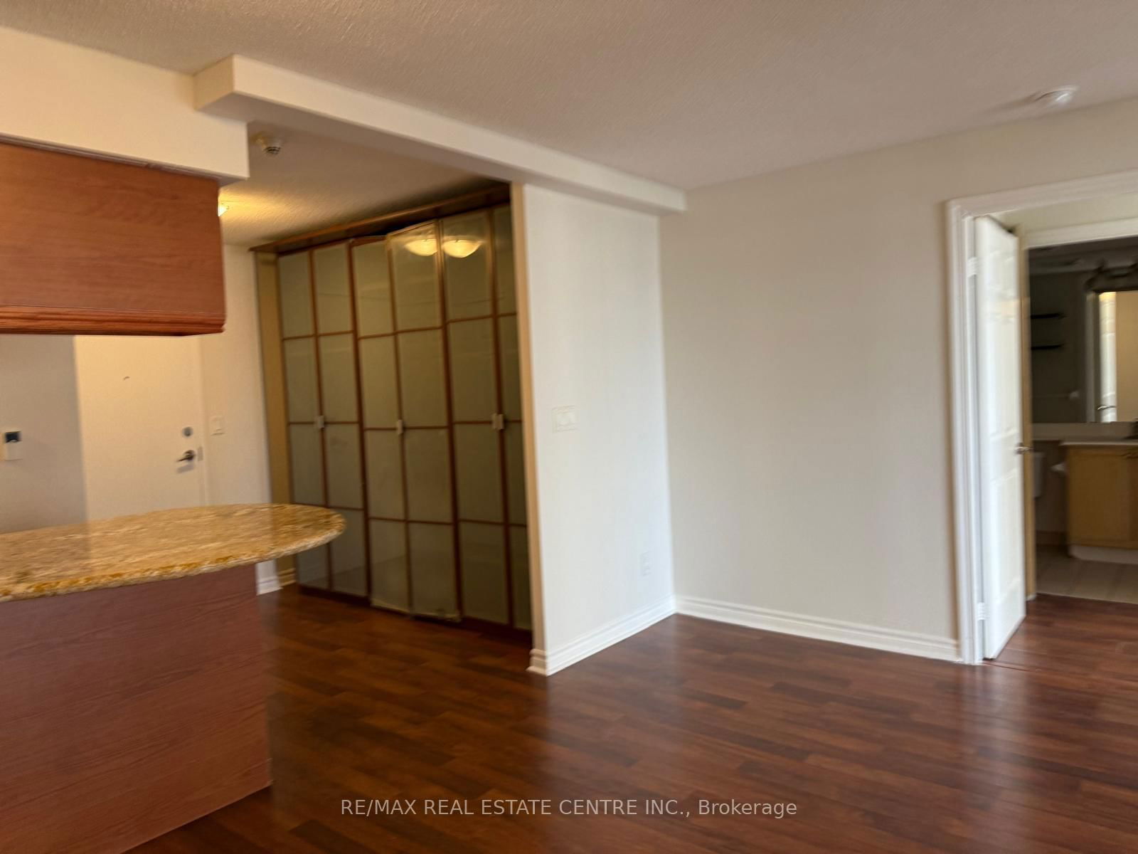 3888 Duke Of York Blvd, unit 2531 for rent