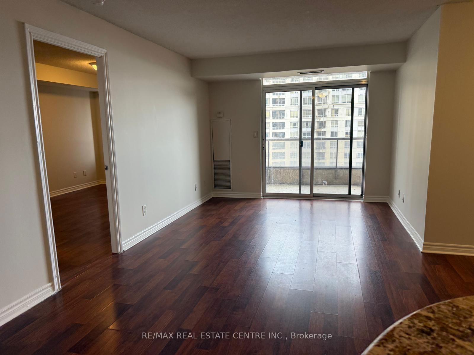 3888 Duke Of York Blvd, unit 2531 for rent