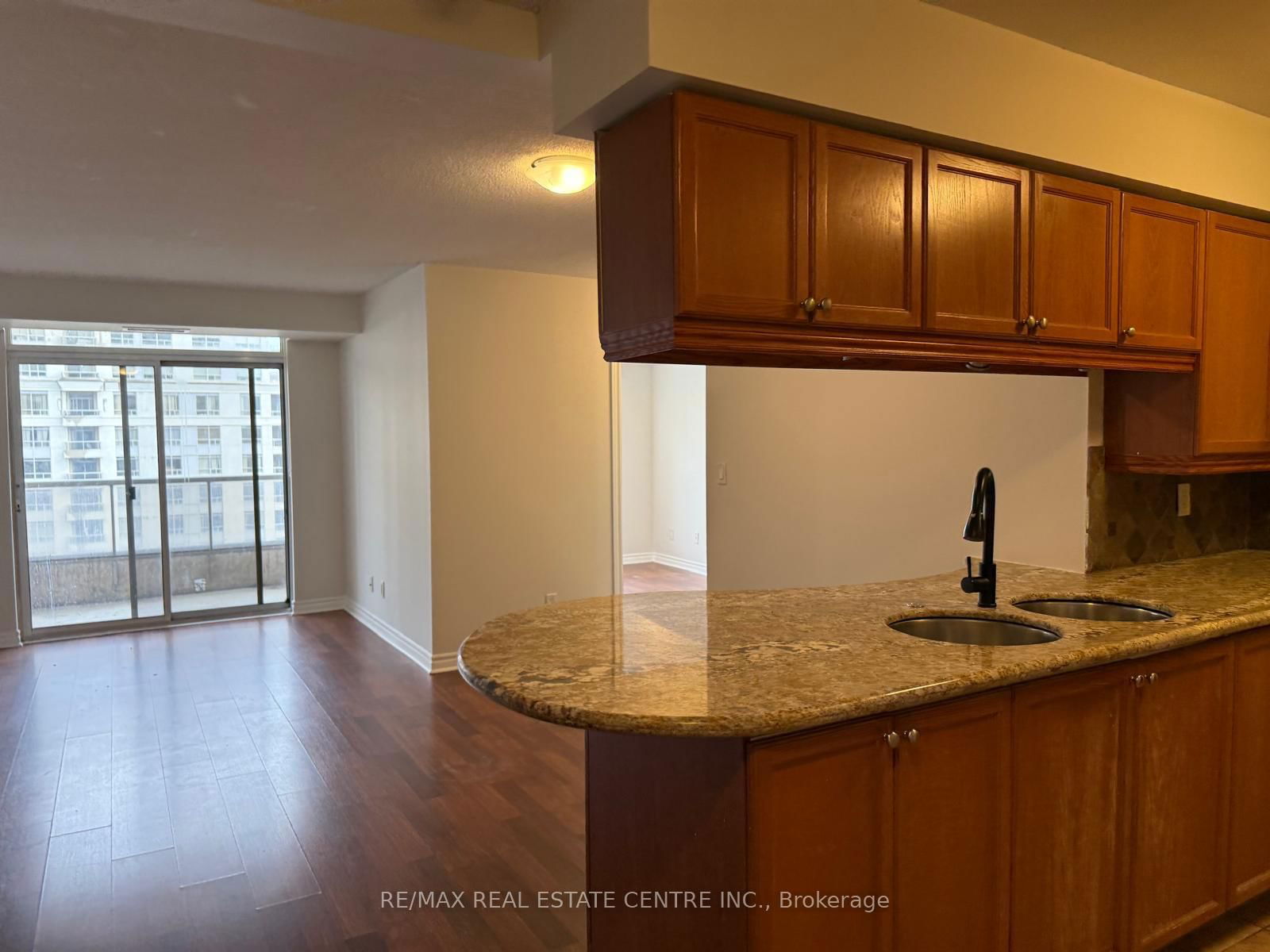 3888 Duke Of York Blvd, unit 2531 for rent