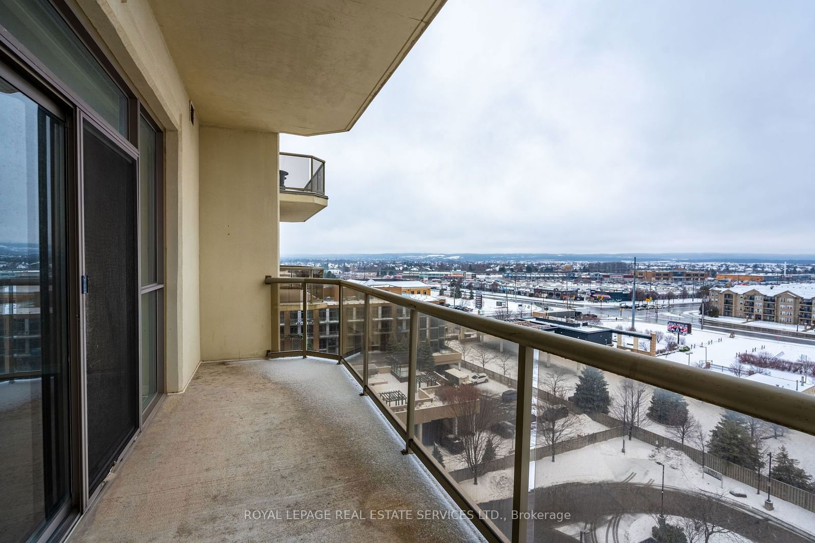 1998 Ironstone Dr, unit 906 for sale