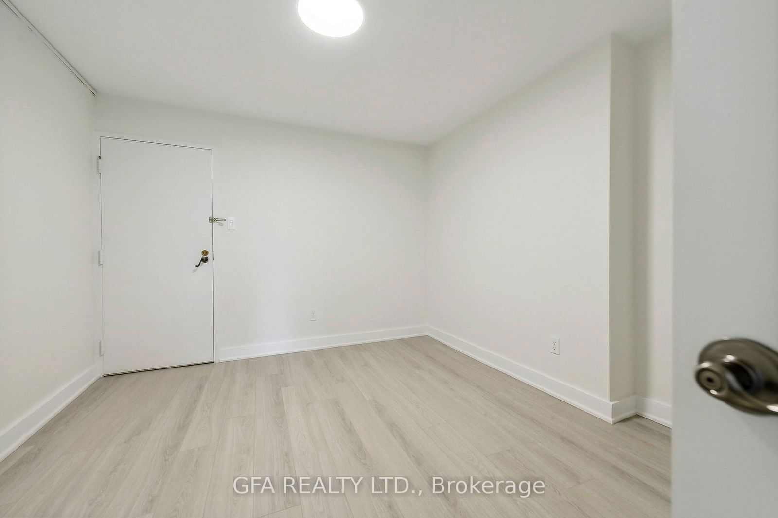 1300 Marlborough Crt, unit 309 for rent