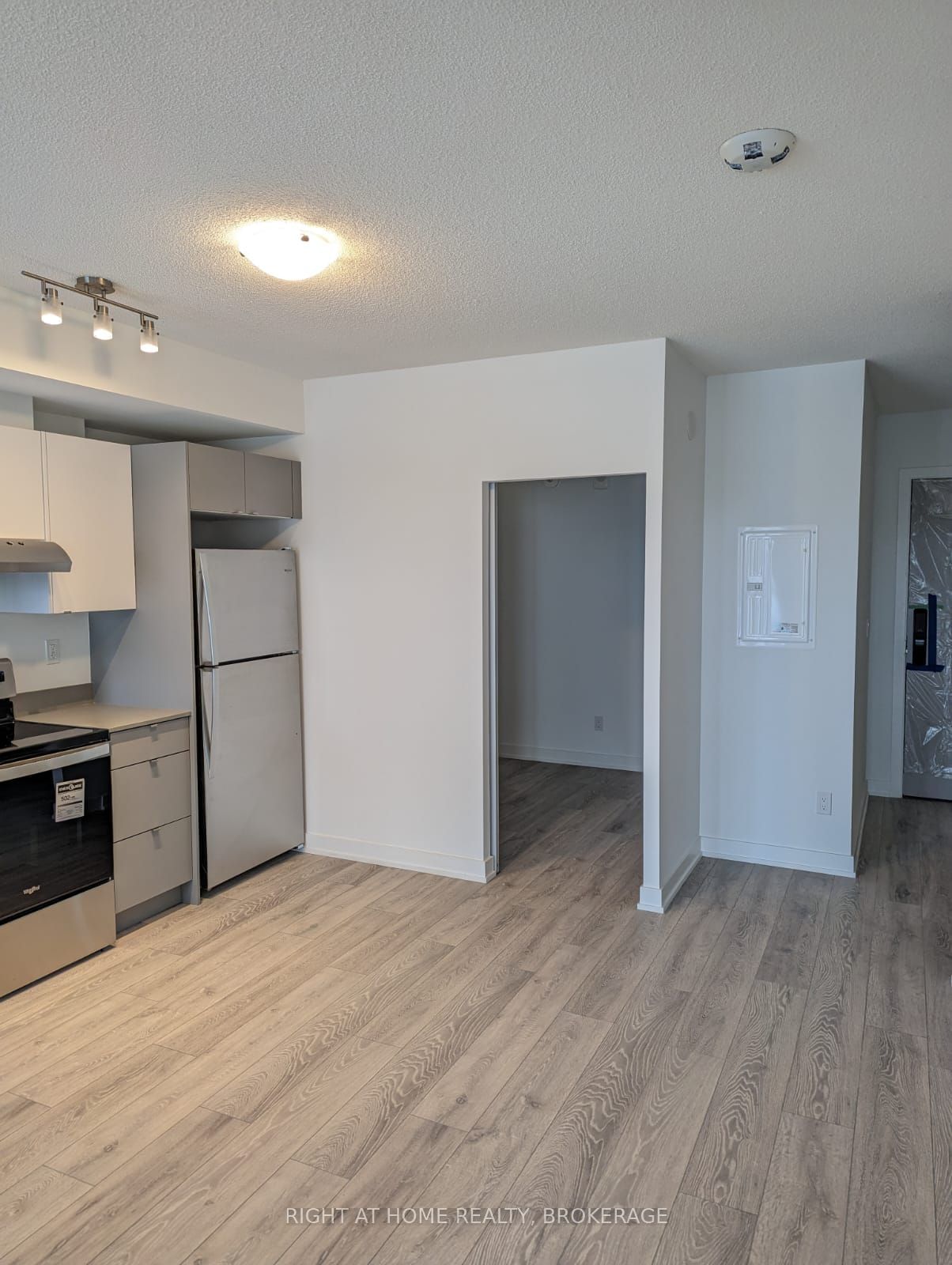 3210 Dakota Common, unit A214 for rent