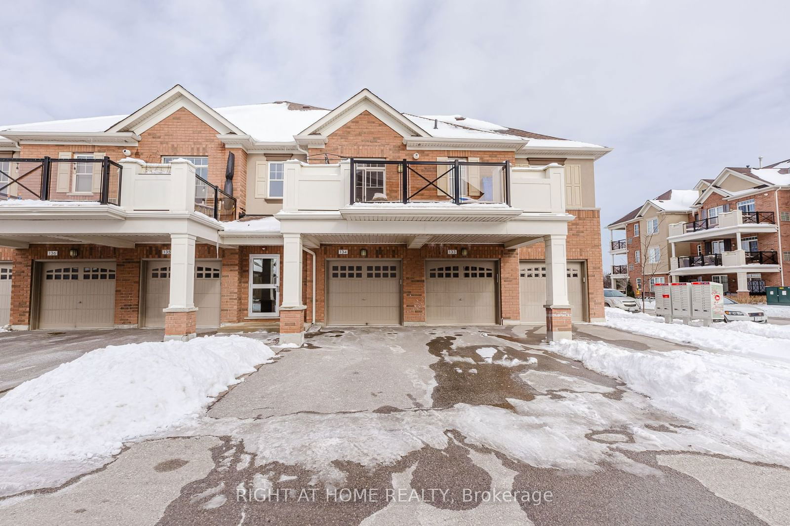 275 Littlewood Dr, unit 206 for rent