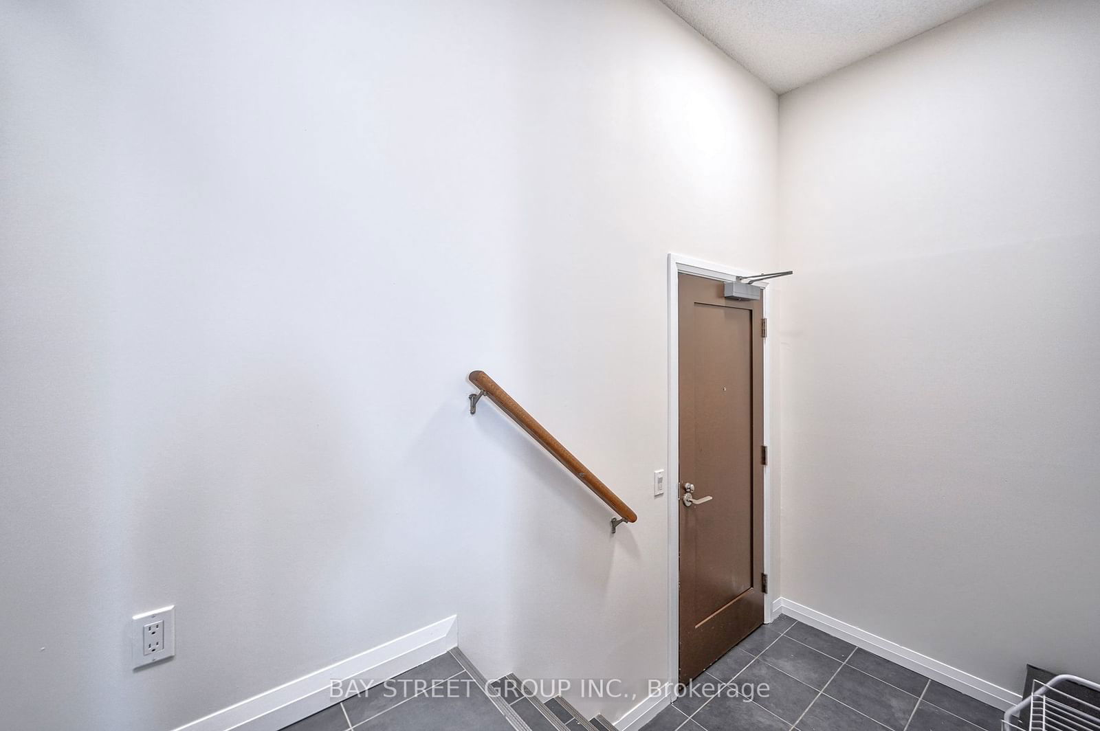 55 Eglinton Ave W, unit 108 for rent