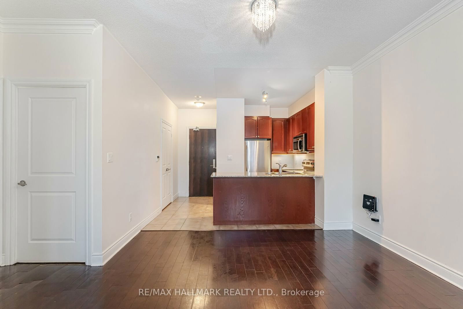 25 Earlington Ave, unit 104 for rent