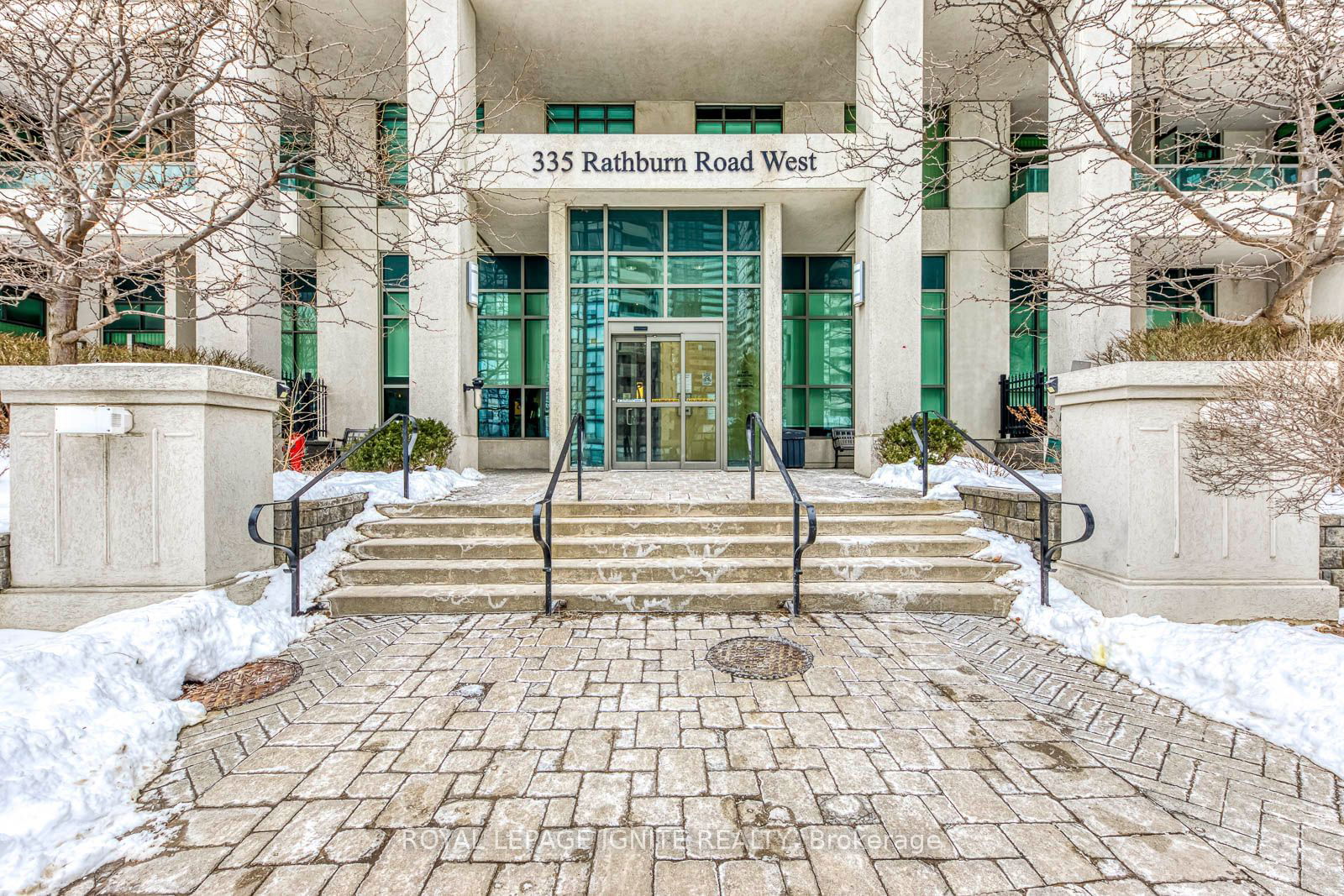 335 Rathburn Rd W, unit 1009 for sale