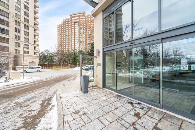 330 Burnhamthorpe Rd W, unit 2902 for rent