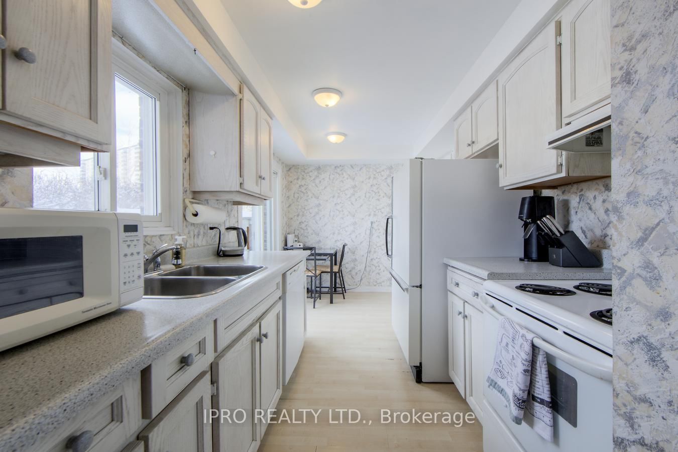 2120 Rathburn Rd E, unit 14 for sale