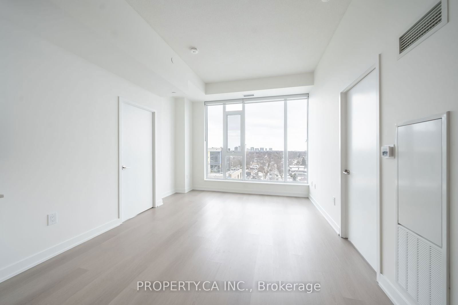 859 The Queensway, unit 816 for rent