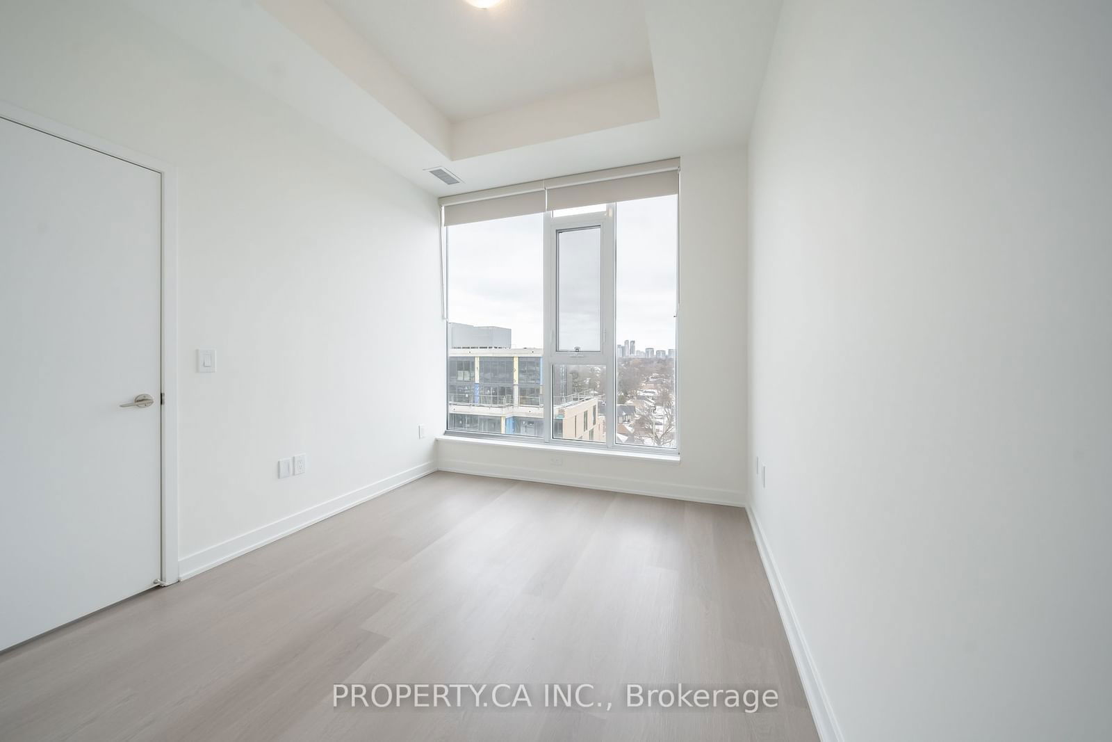 859 The Queensway, unit 816 for rent