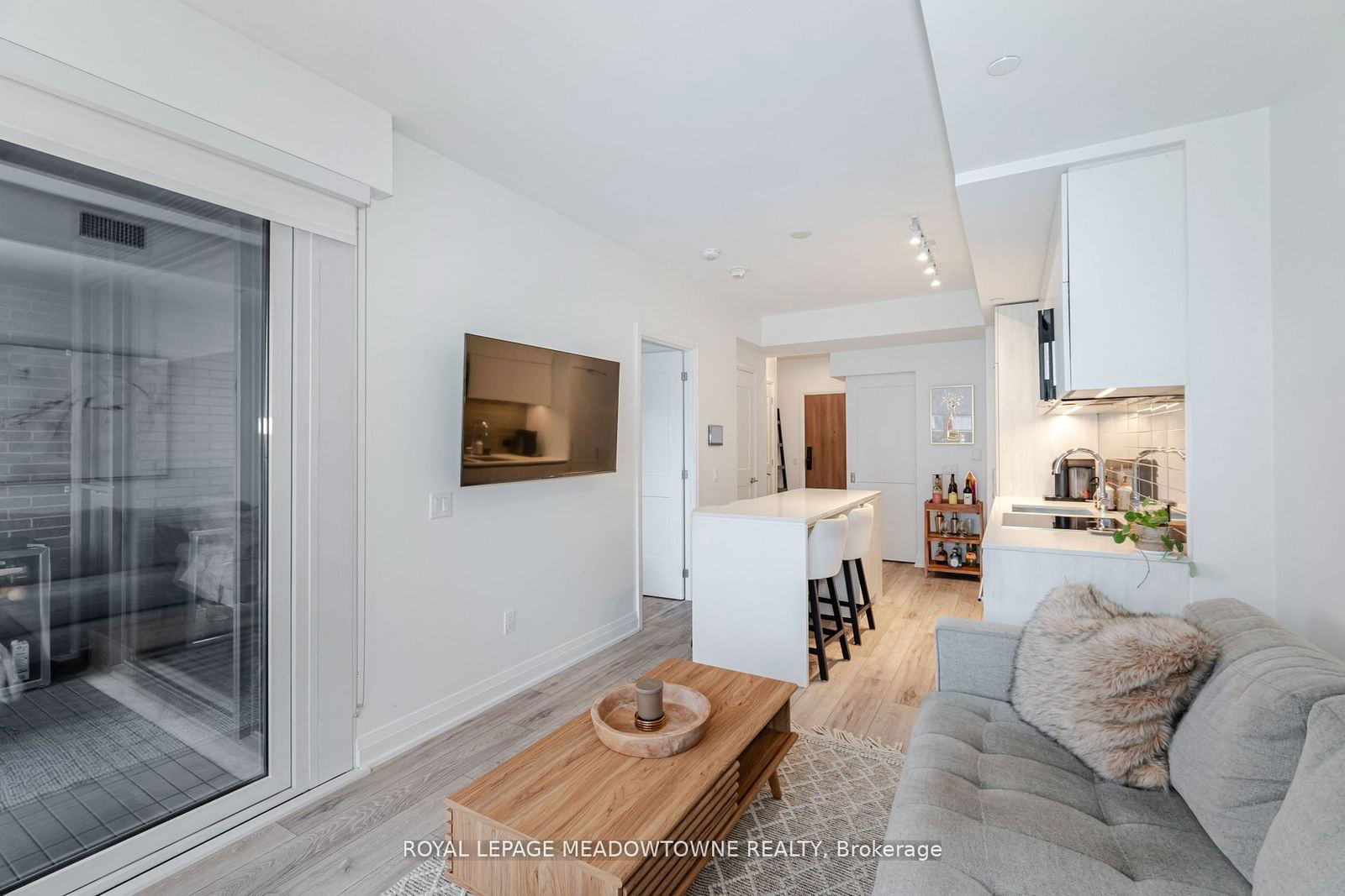 21 Park St E, unit 616 for sale