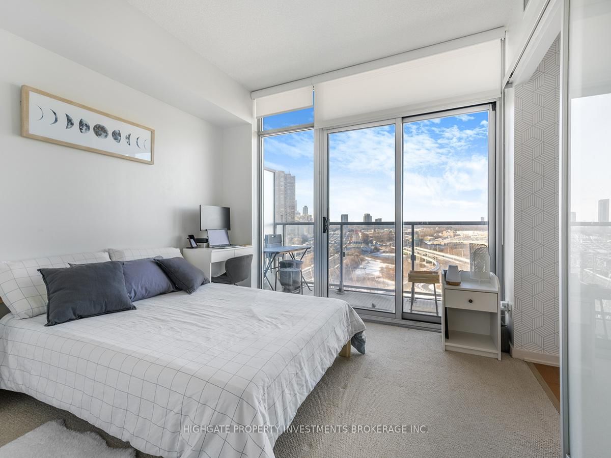 105 The Queensway, unit 1205 for rent