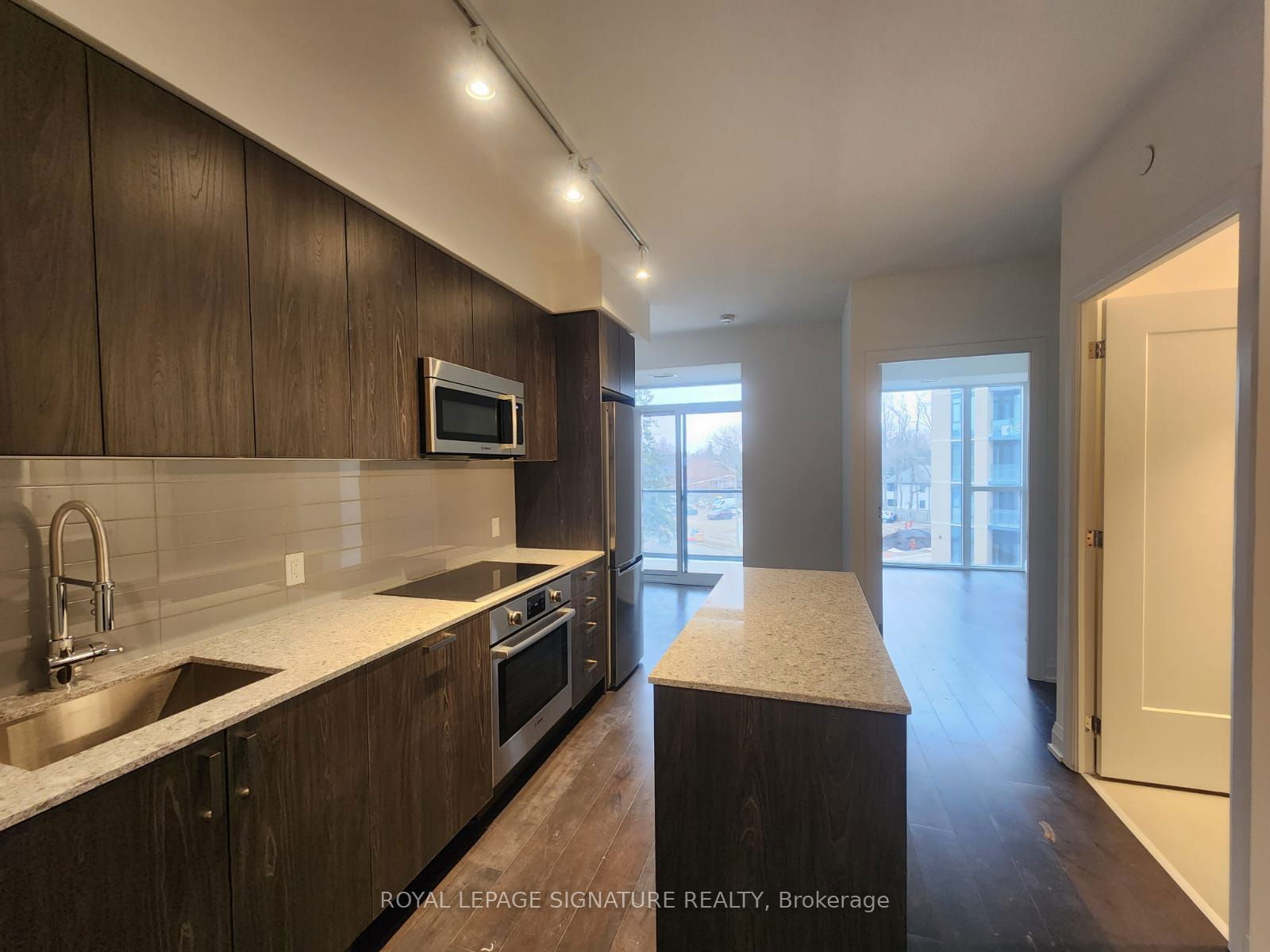 293 The Kingsway, unit 324 for sale