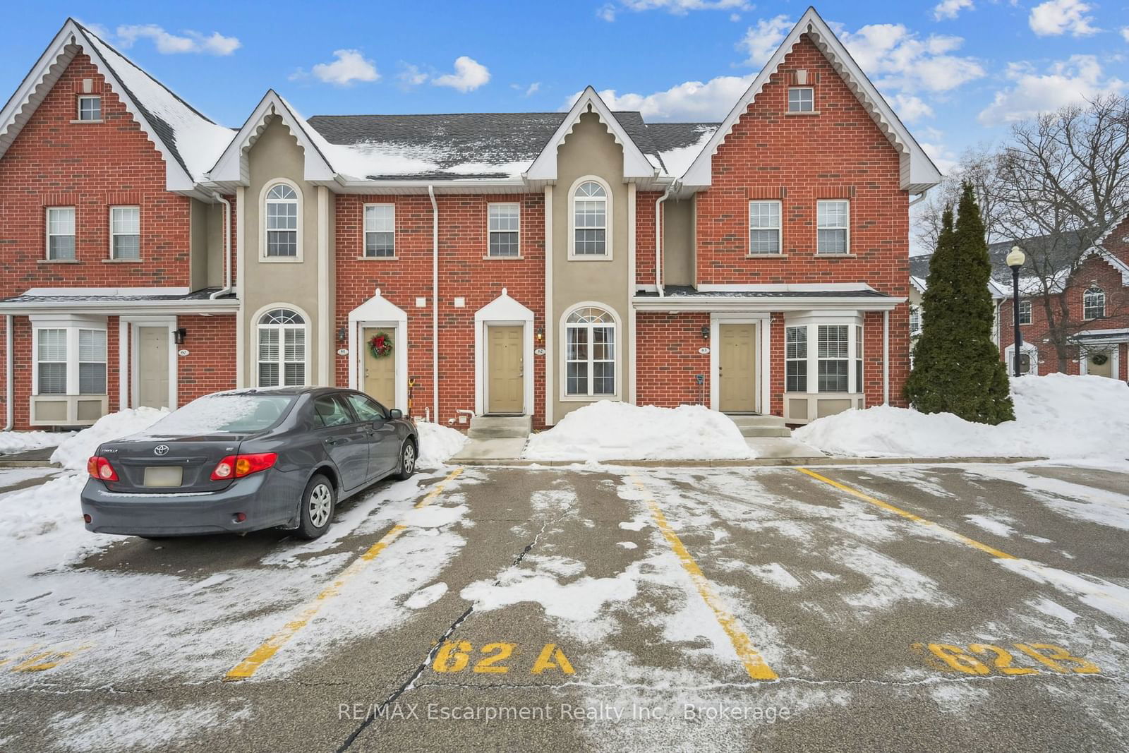 Shore Acres Creek Townhomes, Burlington, Toronto