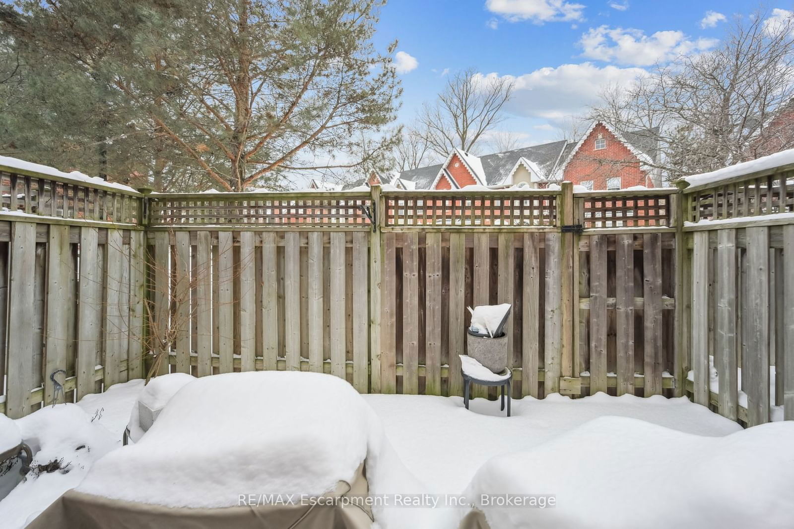 Shore Acres Creek Townhomes, Burlington, Toronto