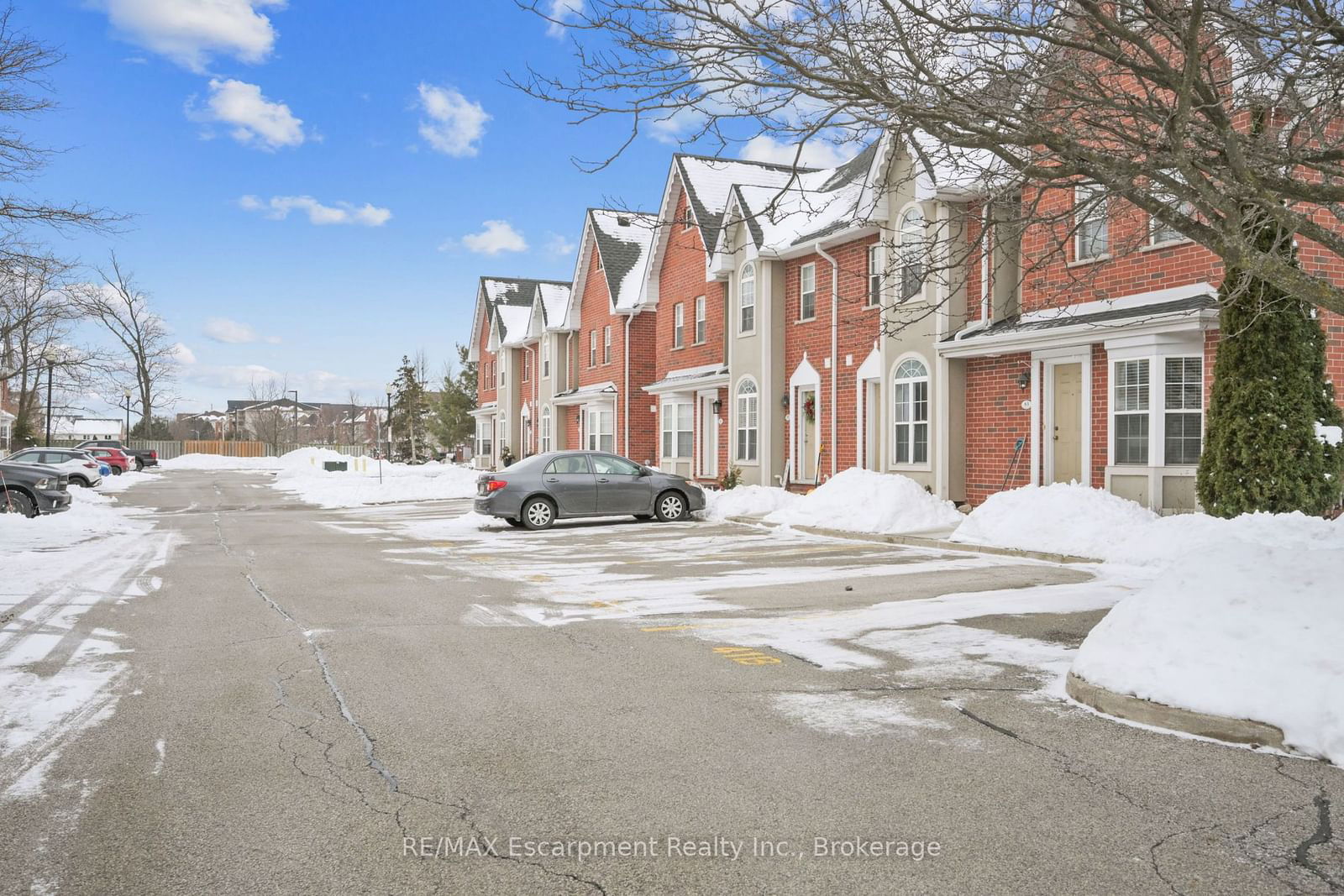 Shore Acres Creek Townhomes, Burlington, Toronto