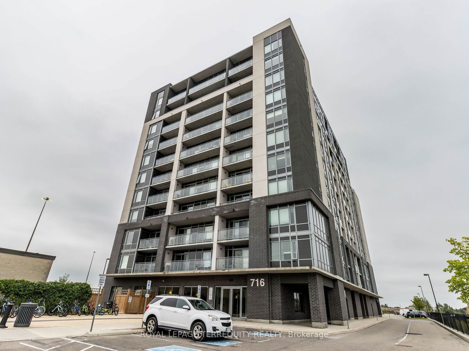 716 Main St E, unit 1008 for sale