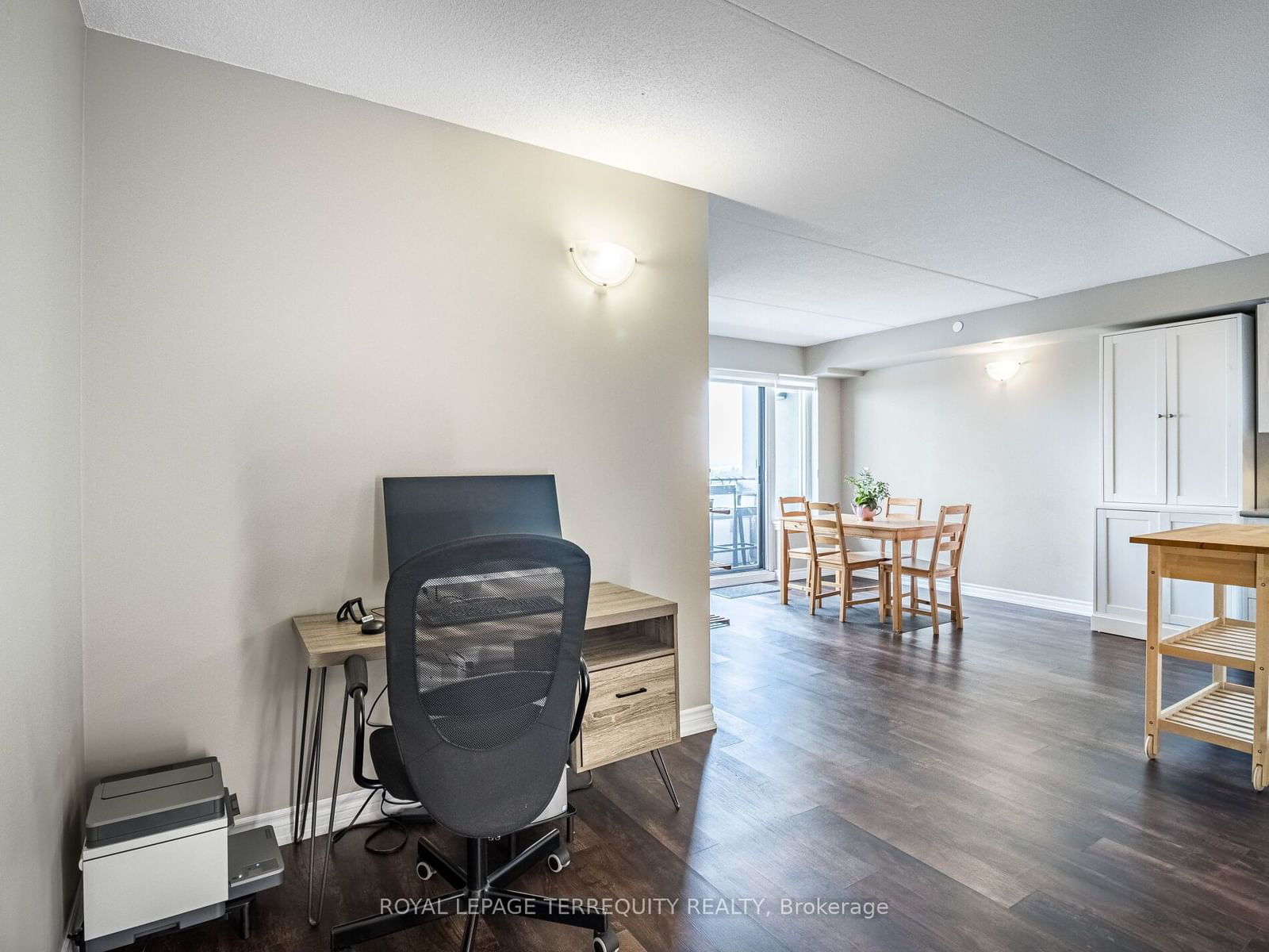 716 Main St E, unit 1008 for sale