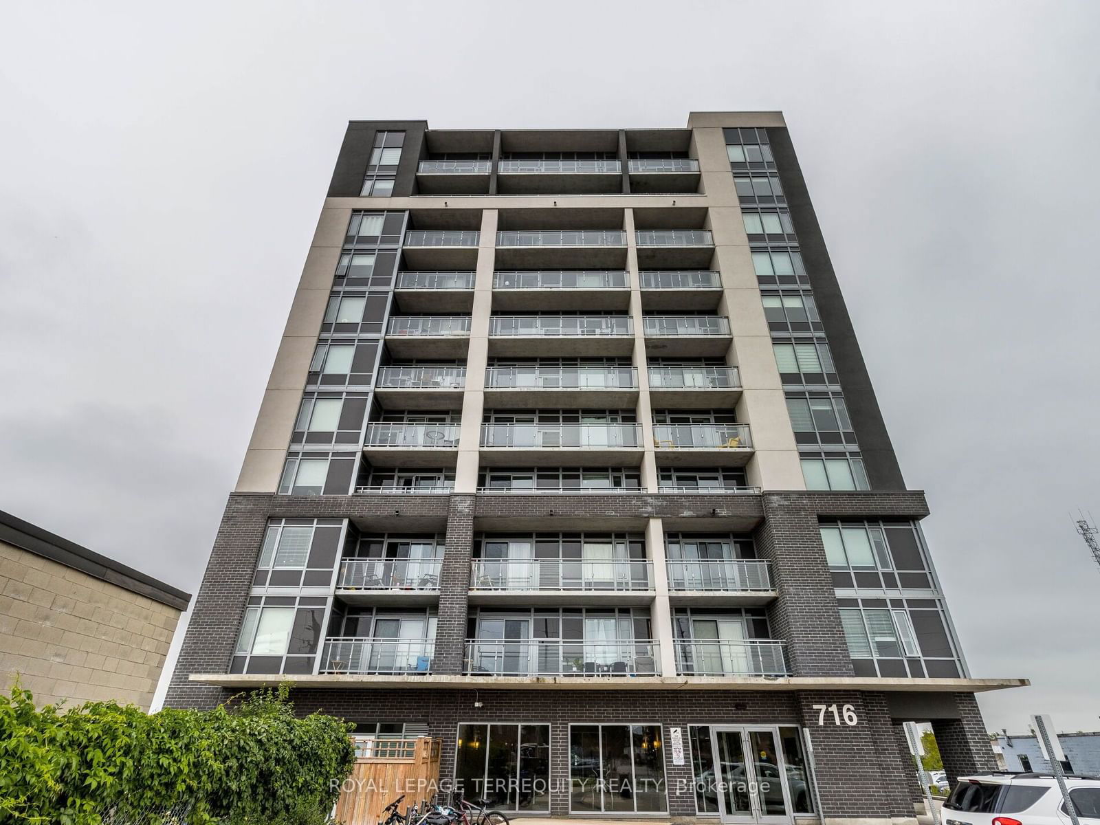 716 Main St E, unit 1008 for sale