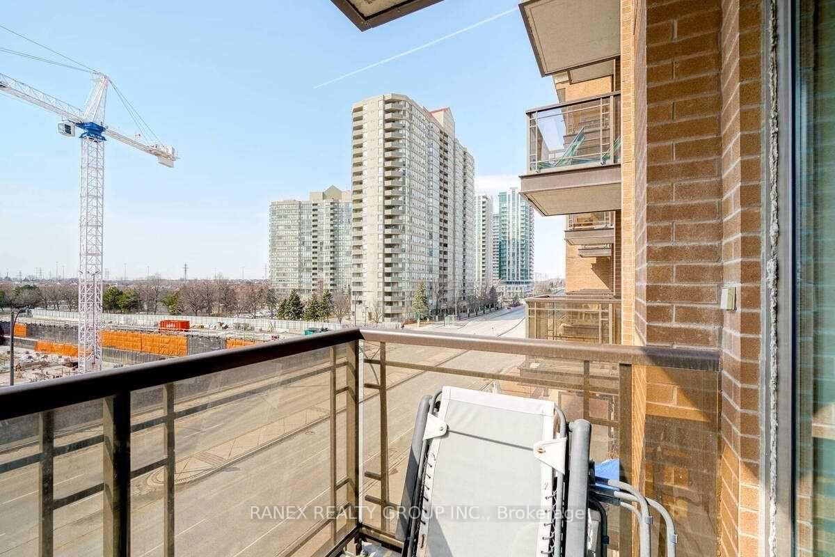 385 Prince Of Wales Dr, unit 416 for sale