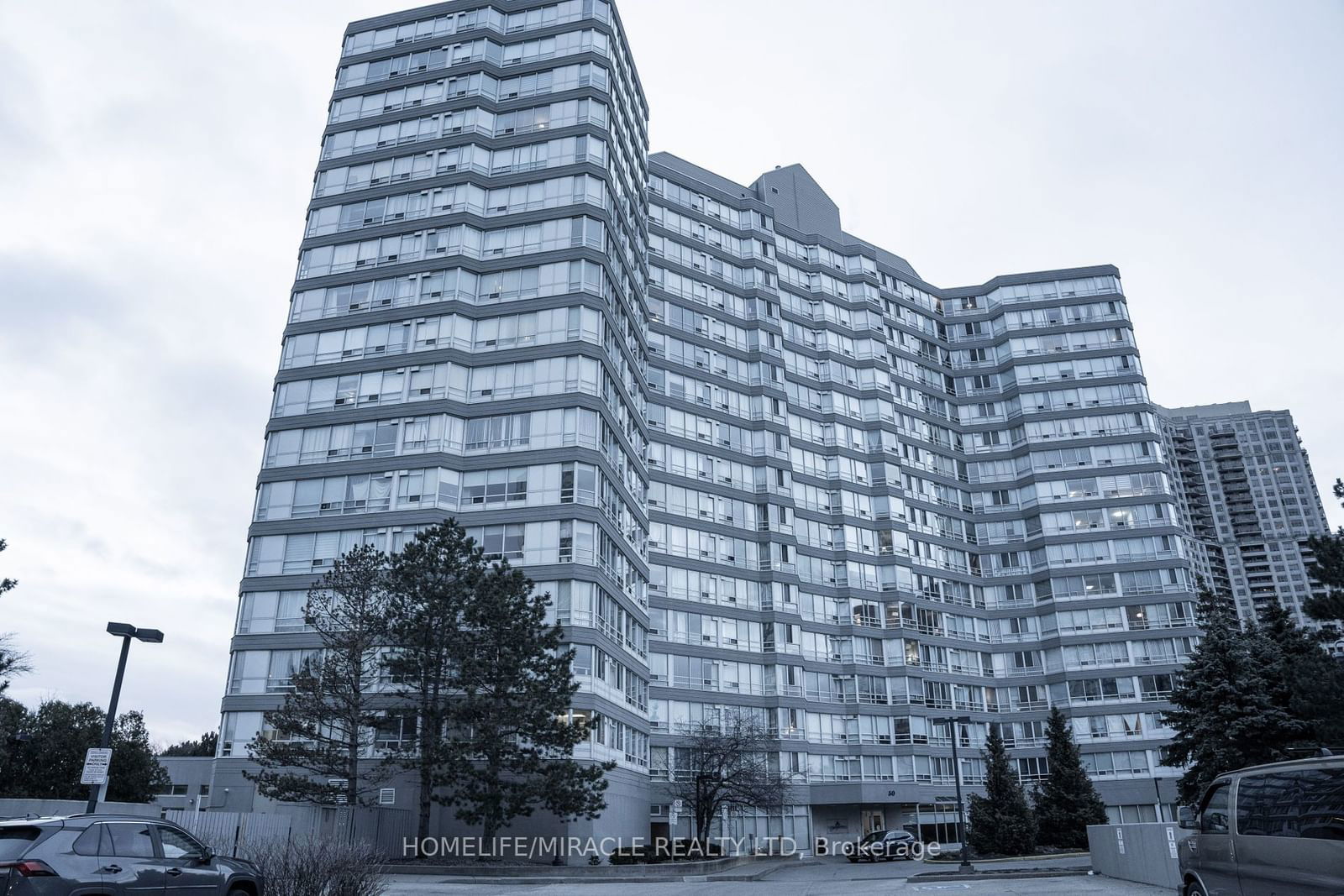 50 Kingsbridge Garden Circ, unit 309 for rent