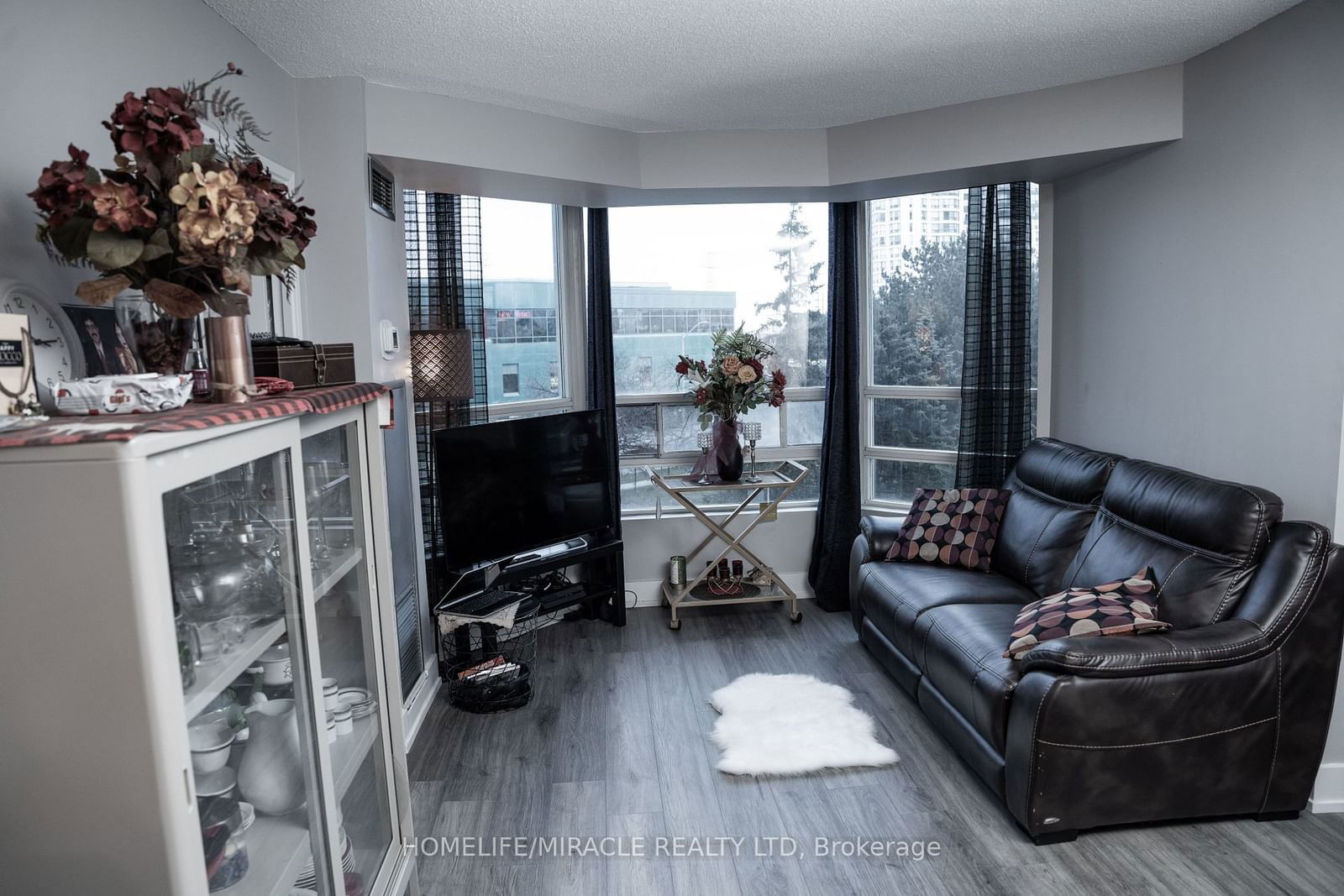 50 Kingsbridge Garden Circ, unit 309 for rent