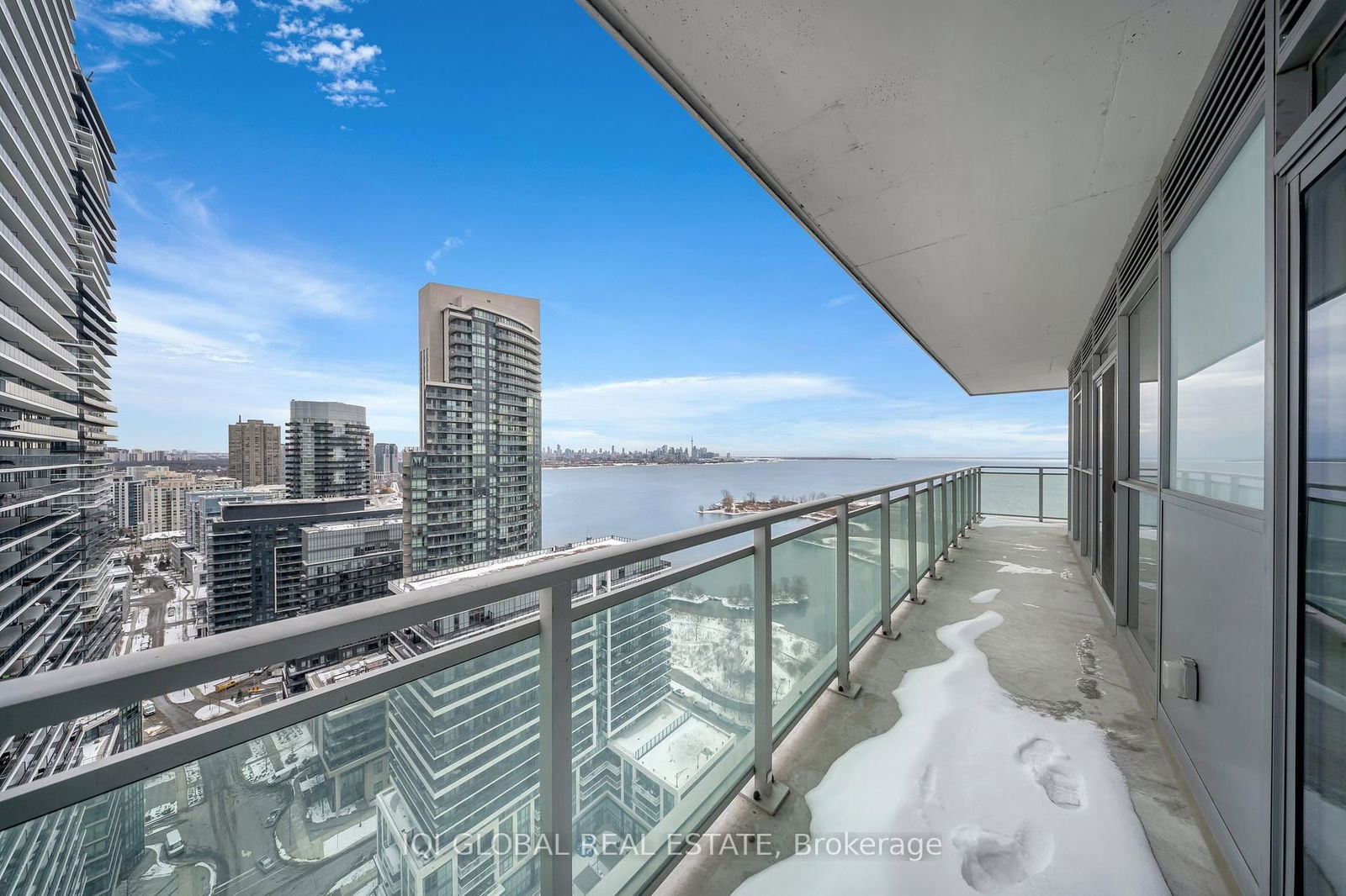 33 Shore Breeze Dr, unit 2509 for sale