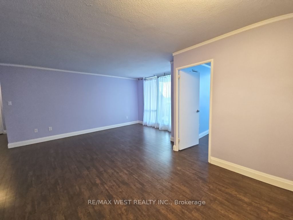 362 THE EAST MALL, unit 1008 for rent