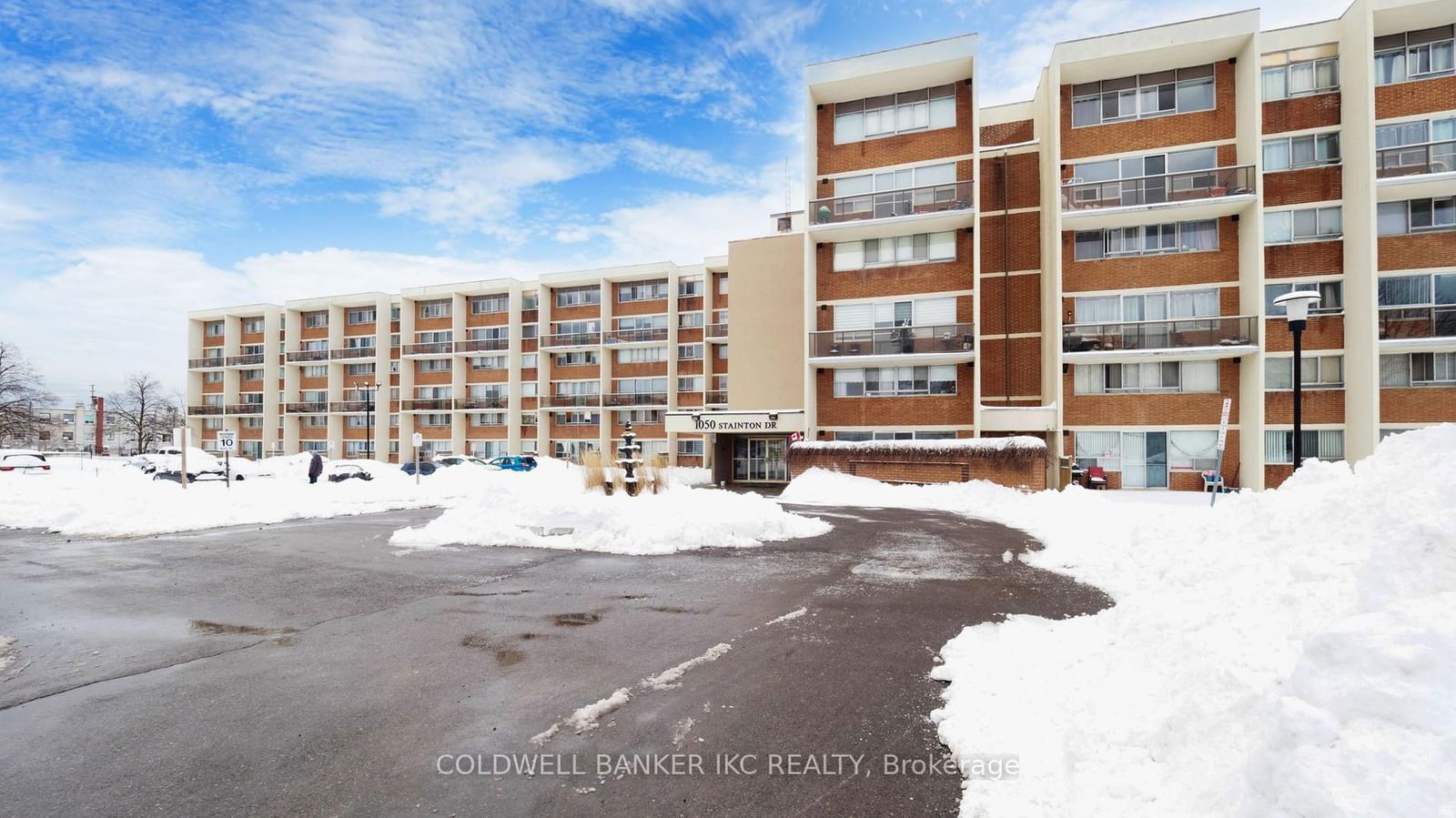 1050 Stainton Dr, unit 127 for sale