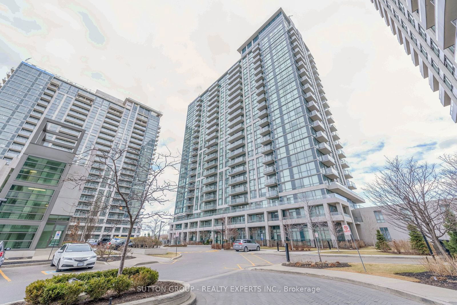 339 Rathburn Rd W, unit 509 for sale