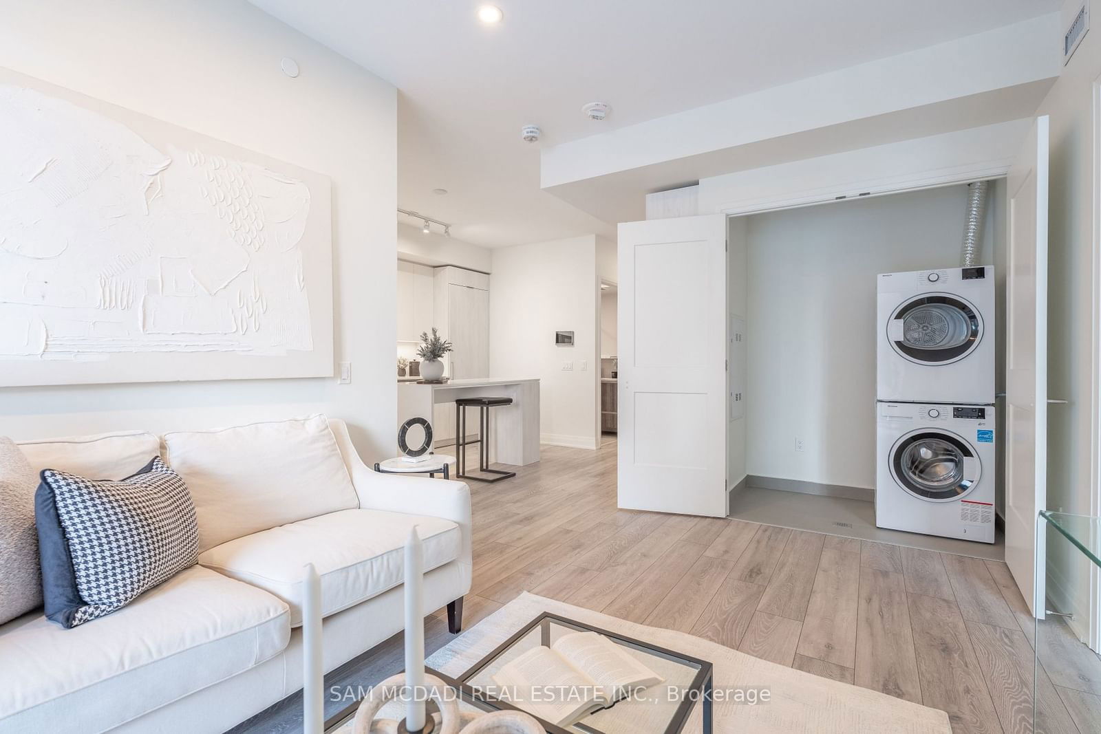 21 Park St E, unit 321 for sale