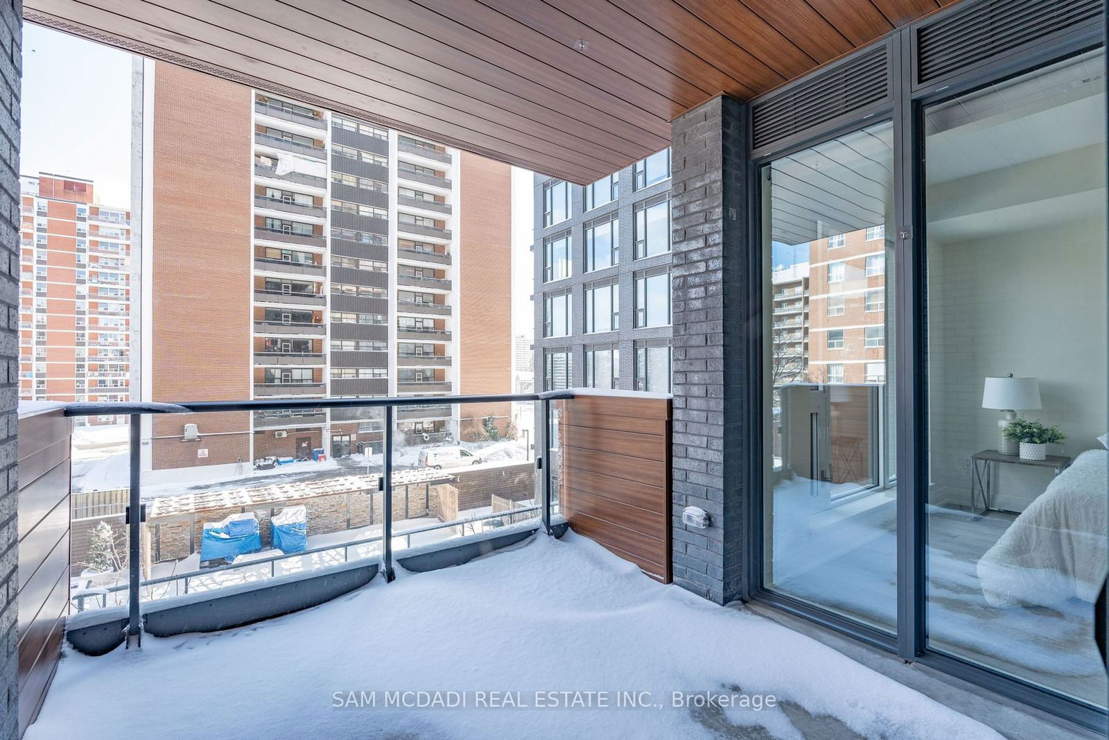 21 Park St E, unit 321 for sale