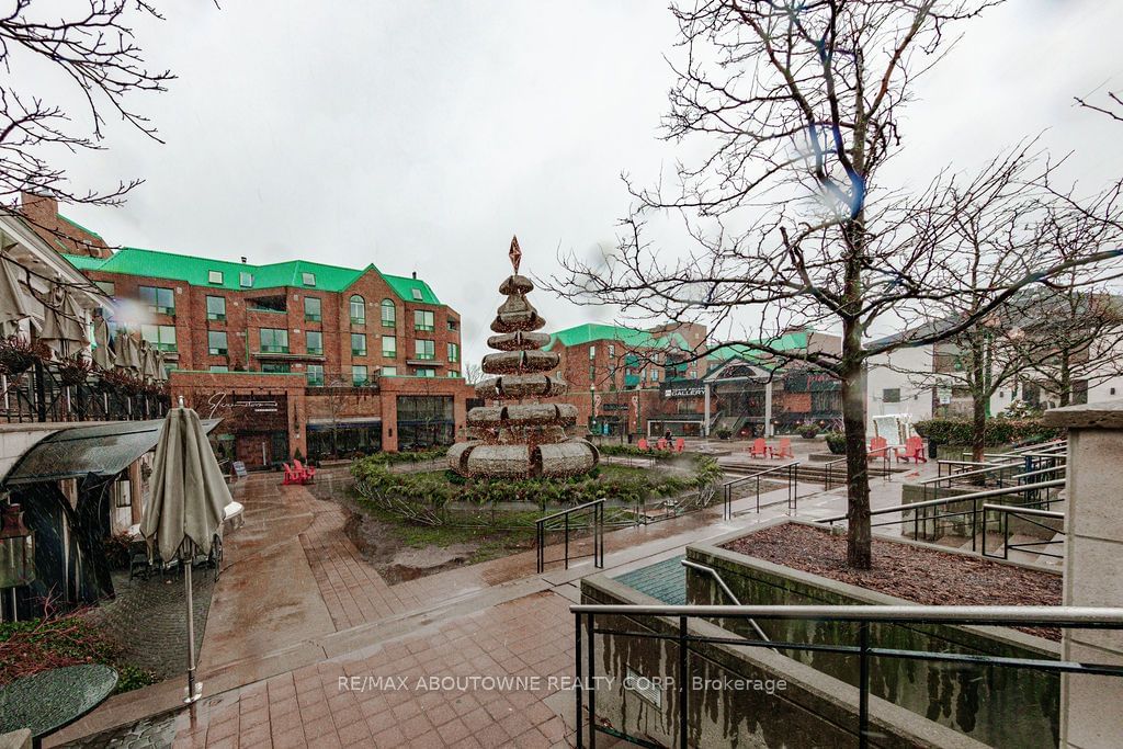 Ashbury Square Condos, Oakville, Toronto