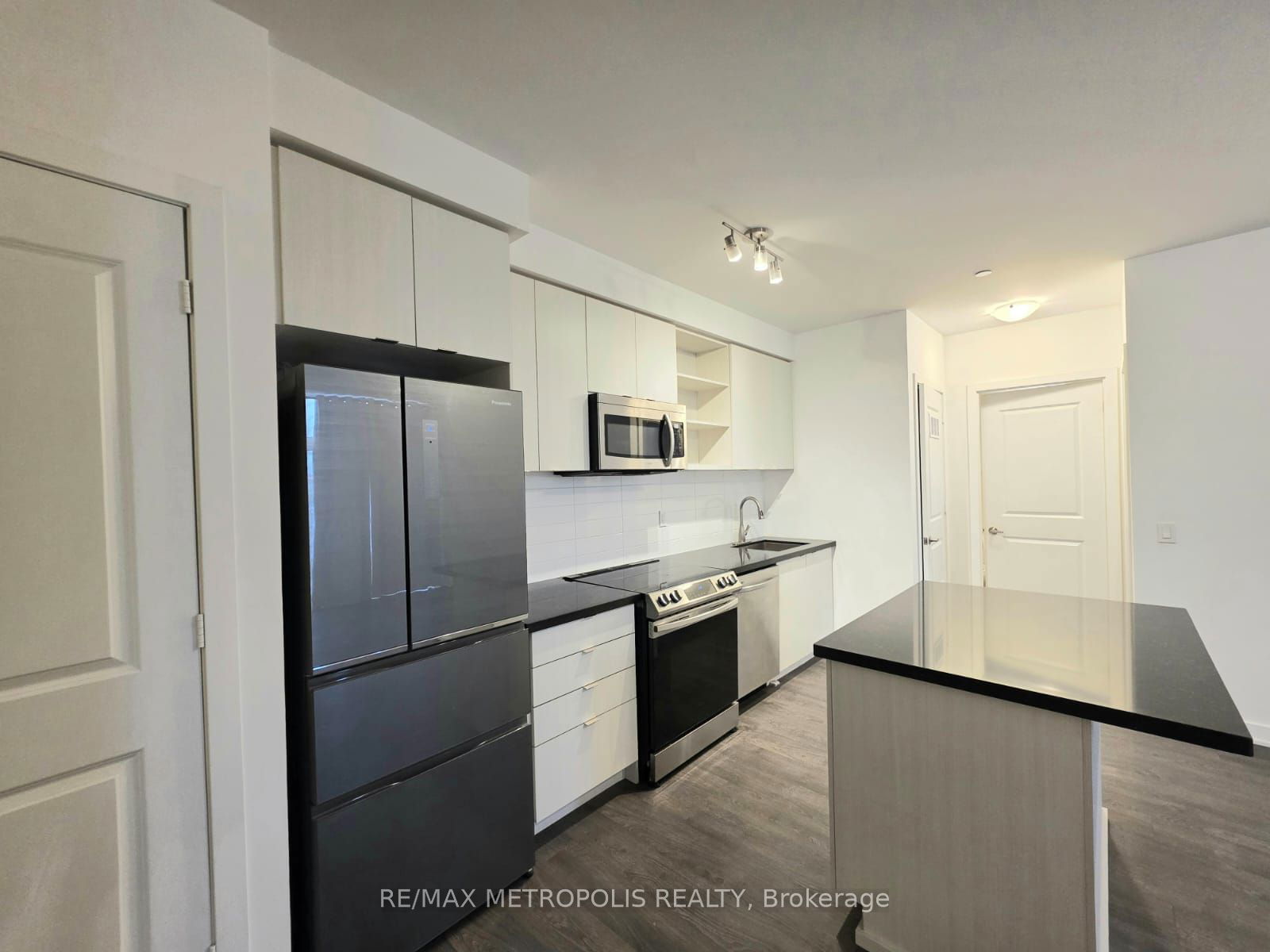 4699 Glen Erin Dr, unit 104 for rent