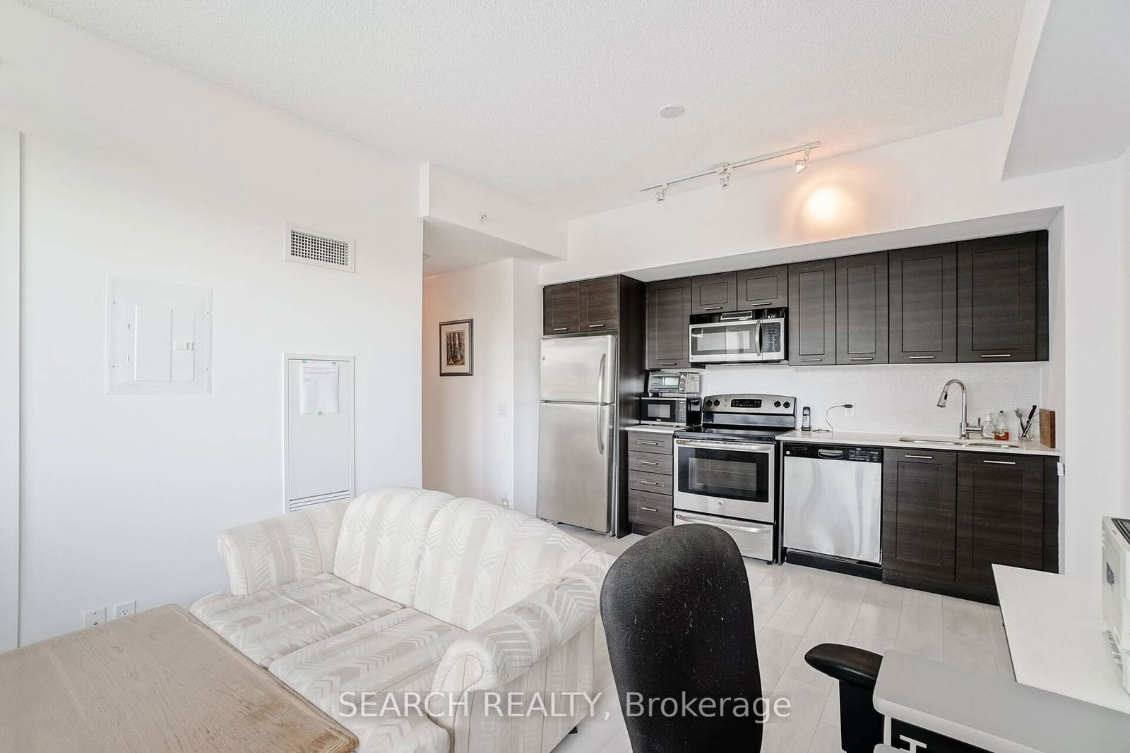 2212 Lakeshore Blvd W, unit 316 for rent