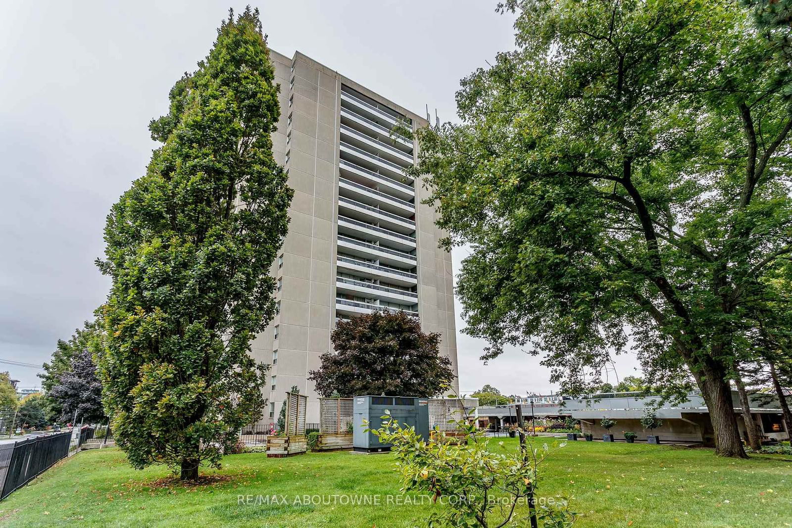 The Lighthouse Condos, Oakville, Toronto