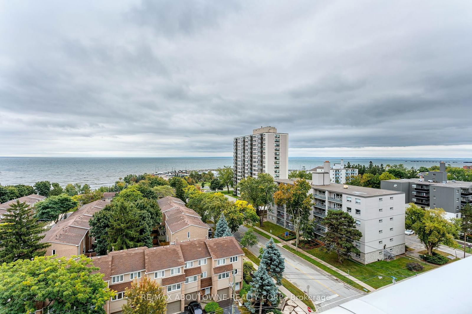 The Lighthouse Condos, Oakville, Toronto