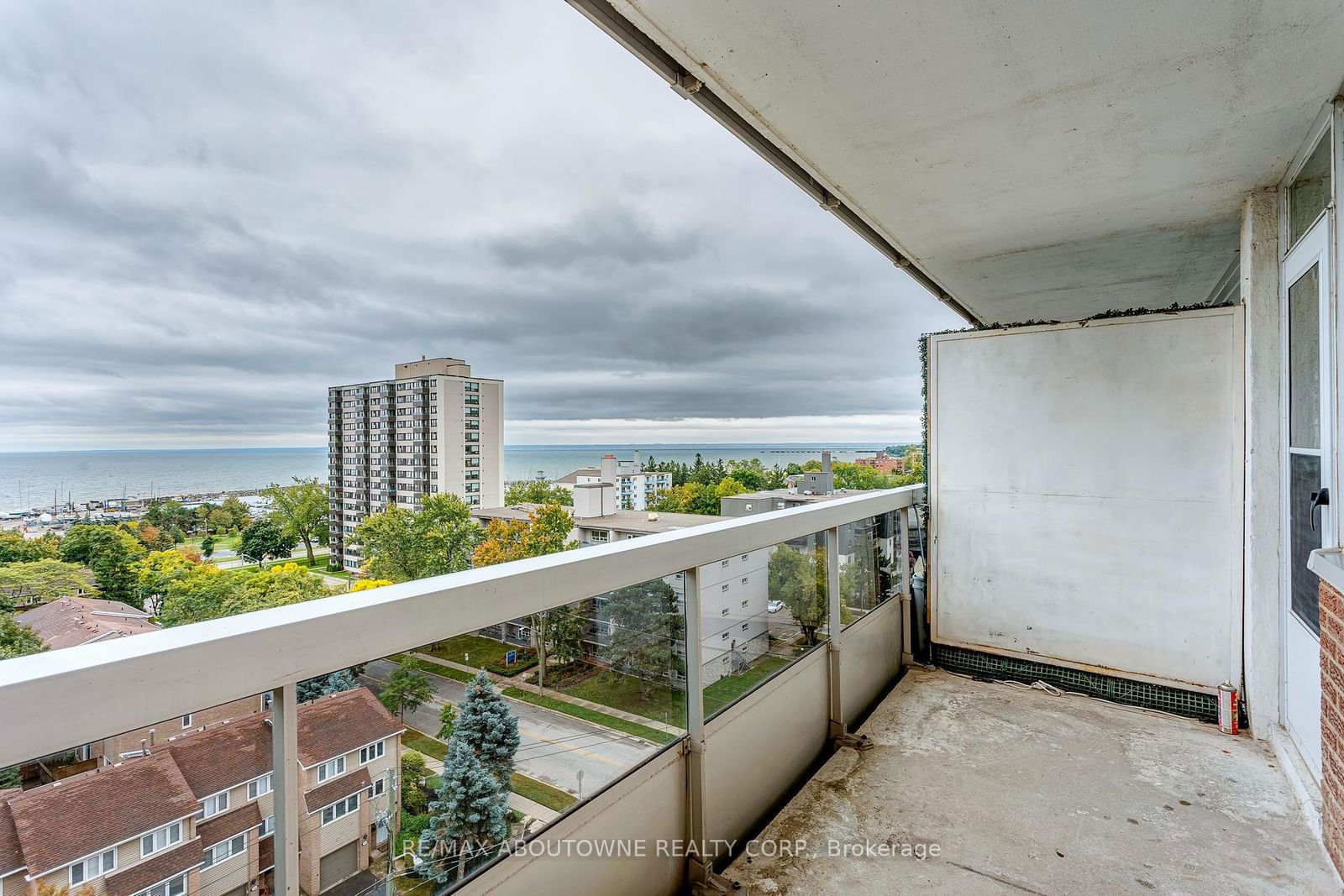 The Lighthouse Condos, Oakville, Toronto