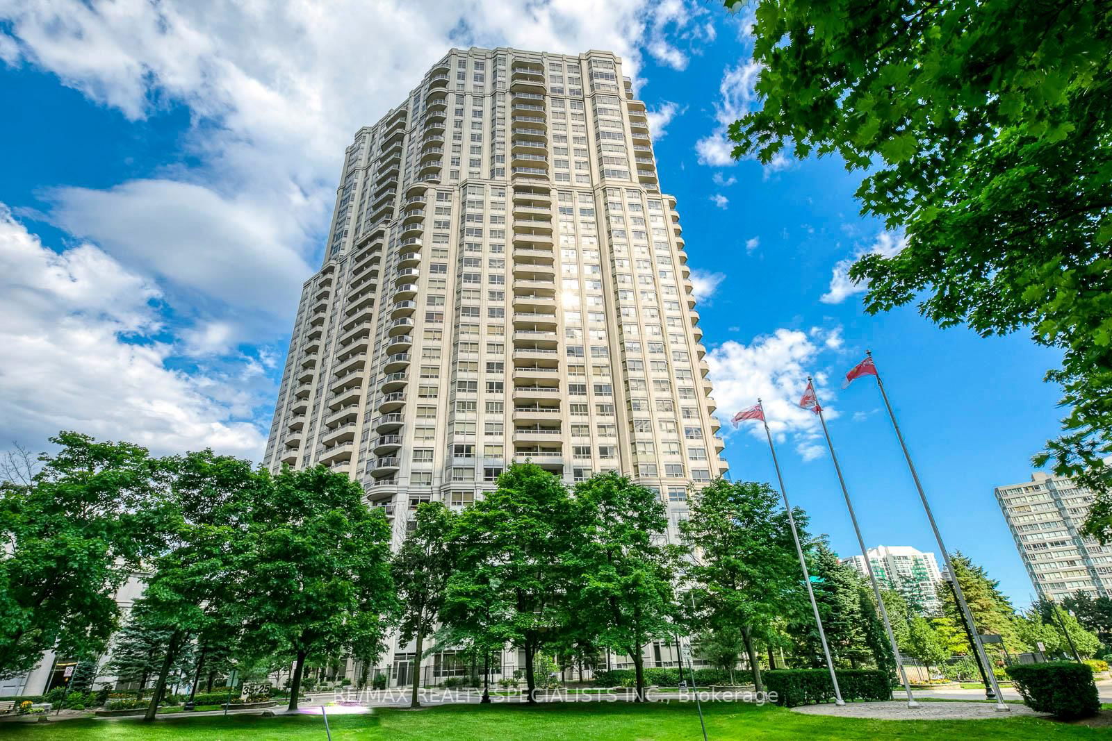 25 Kingsbridge Garden Circ, unit 1127 for sale