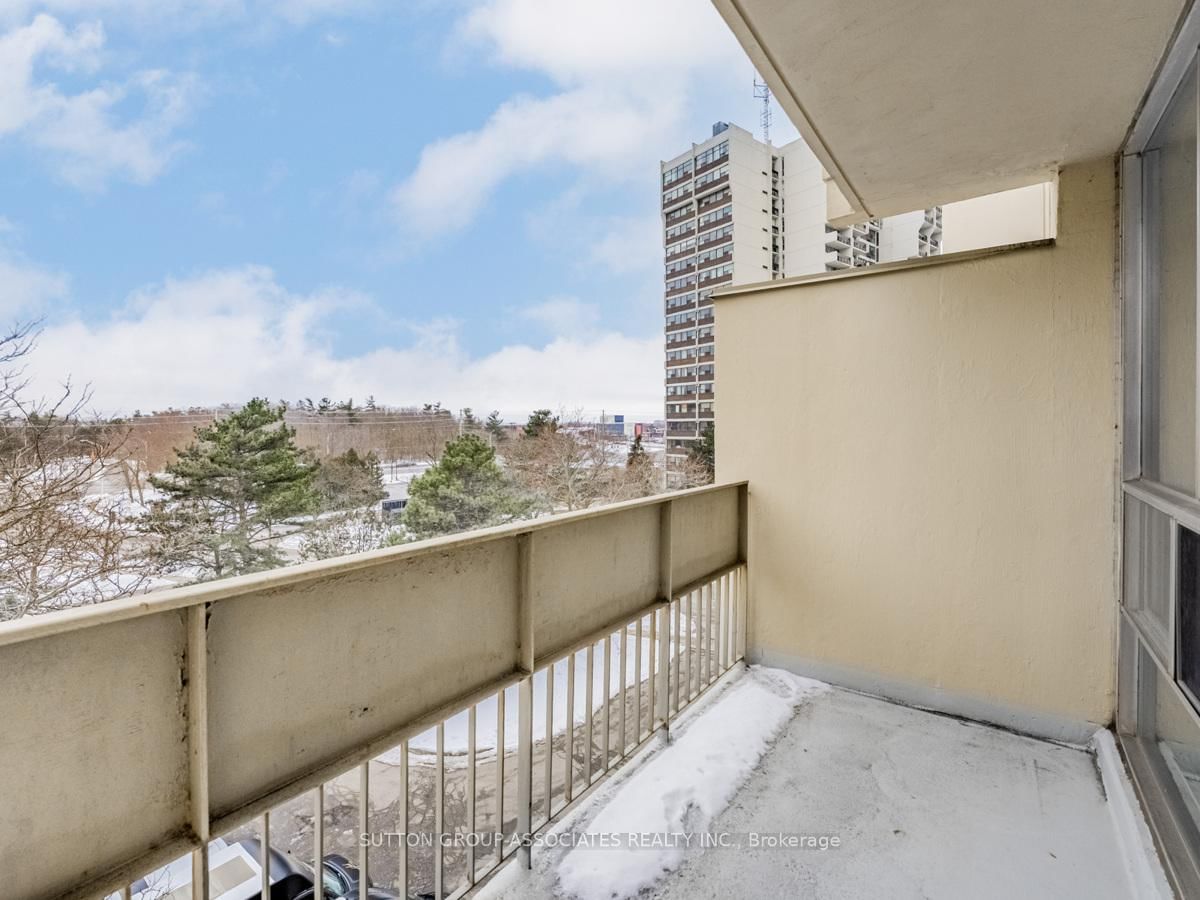 1300 Marlborough Crt, unit 504 for sale