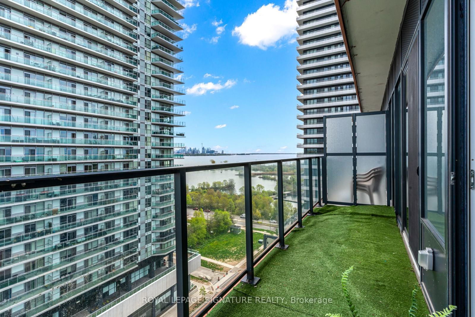 30 Shore Breeze Dr, unit 1214 for sale