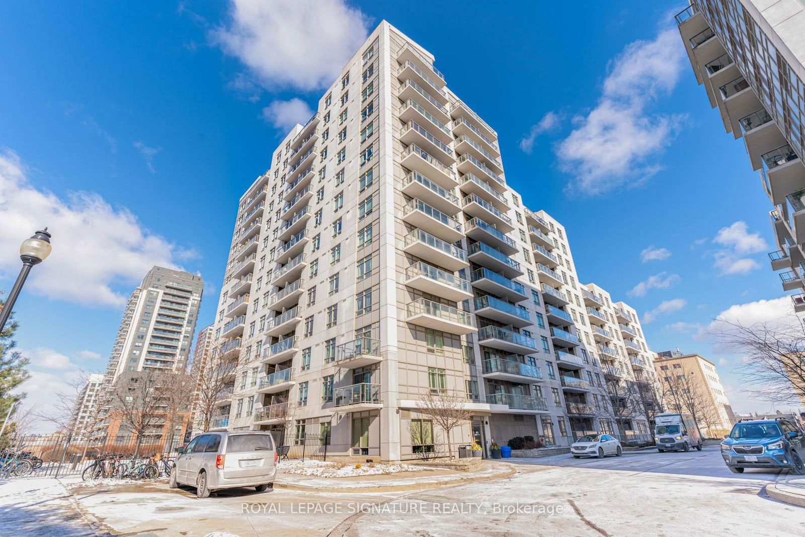 816 Lansdowne Ave, unit 726 for sale