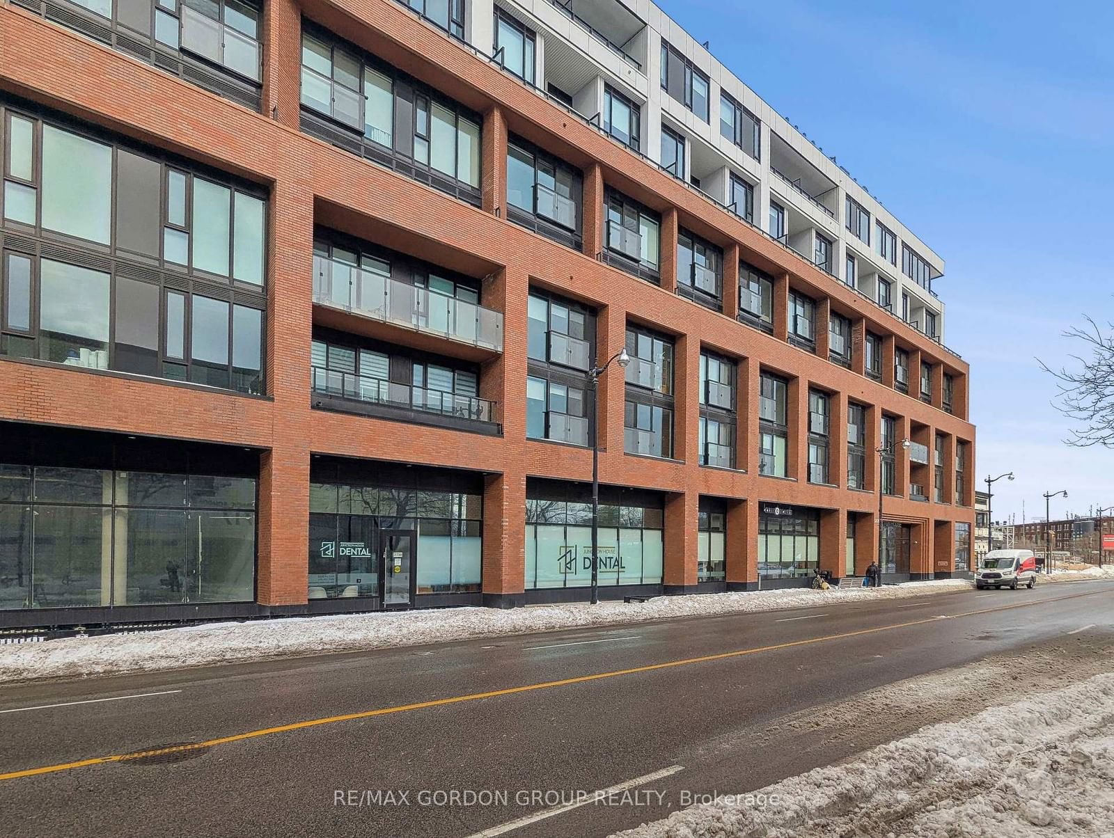 2720 Dundas St W, unit 423 for sale