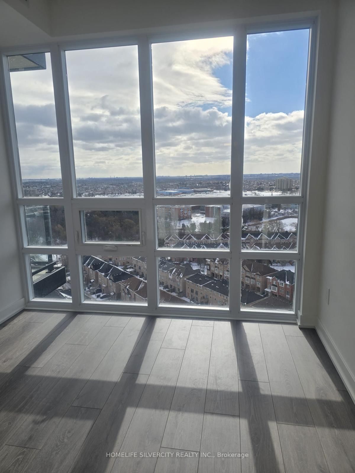 225 Malta Ave E, unit 1707 for rent