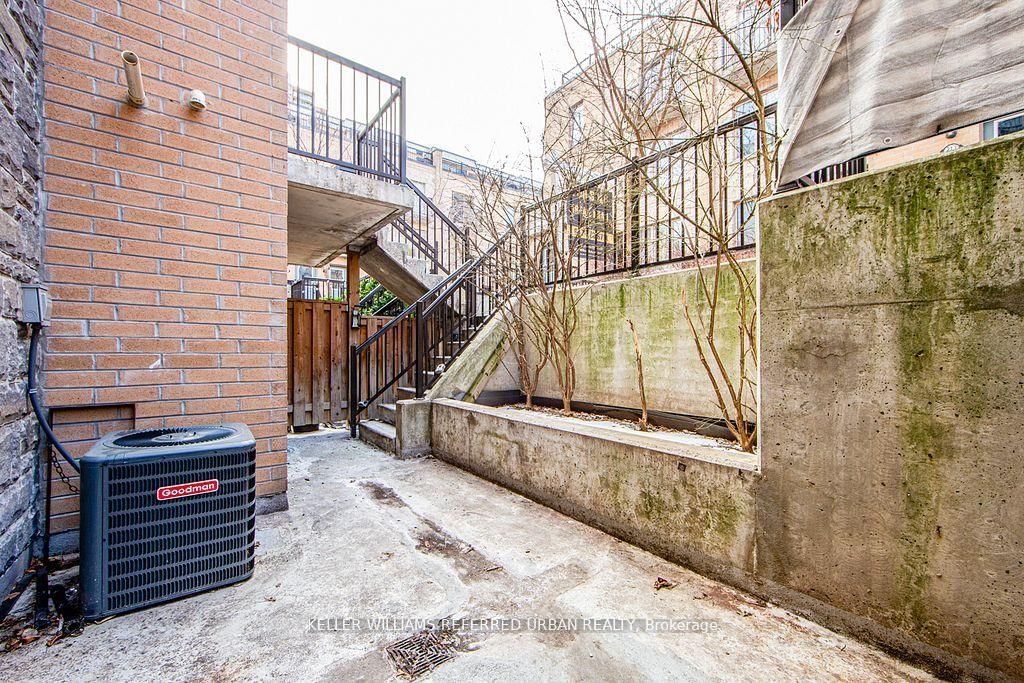 11 Foundry Ave N, unit 132 for sale