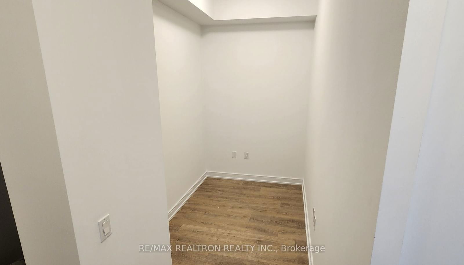 8 Nahani Way, unit 620 for rent