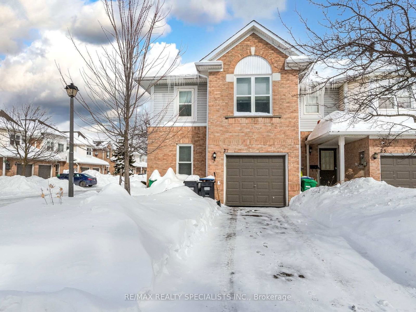 2 Brisbane Court Townhouses, Brampton, Toronto